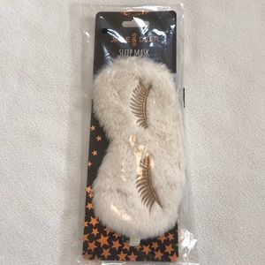 NWT, Jade & Deer Eyelash Sleep Mask!